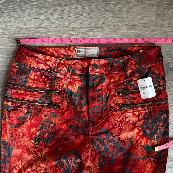 Free People Lennon Floral Velvet Skinny Pants, size 10, Red/Orange (NWT) - Picture 6 of 16